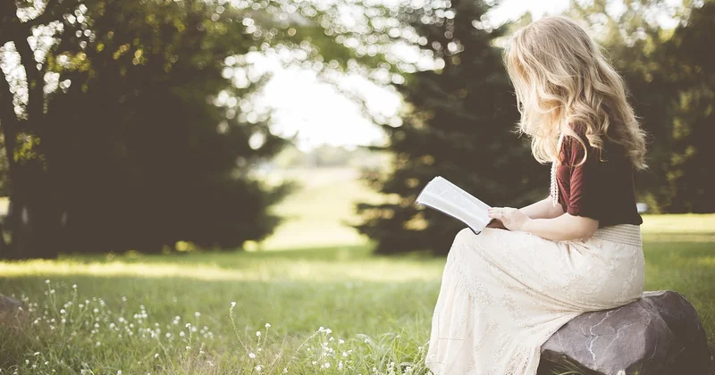 What Feminist Literary Theory Actually Does to Your Reading